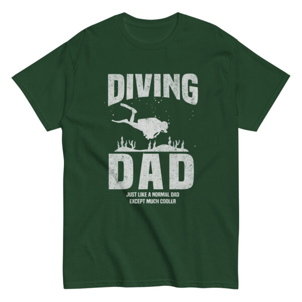 Green t-shirt with 'Diving Dad' design