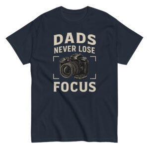 Navy t-shirt with 'Dads Never Lose Focus' print.