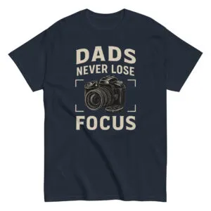 Navy t-shirt with 'Dads Never Lose Focus' print.