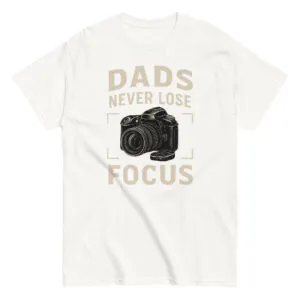 T-shirt with camera graphic and dad quote.