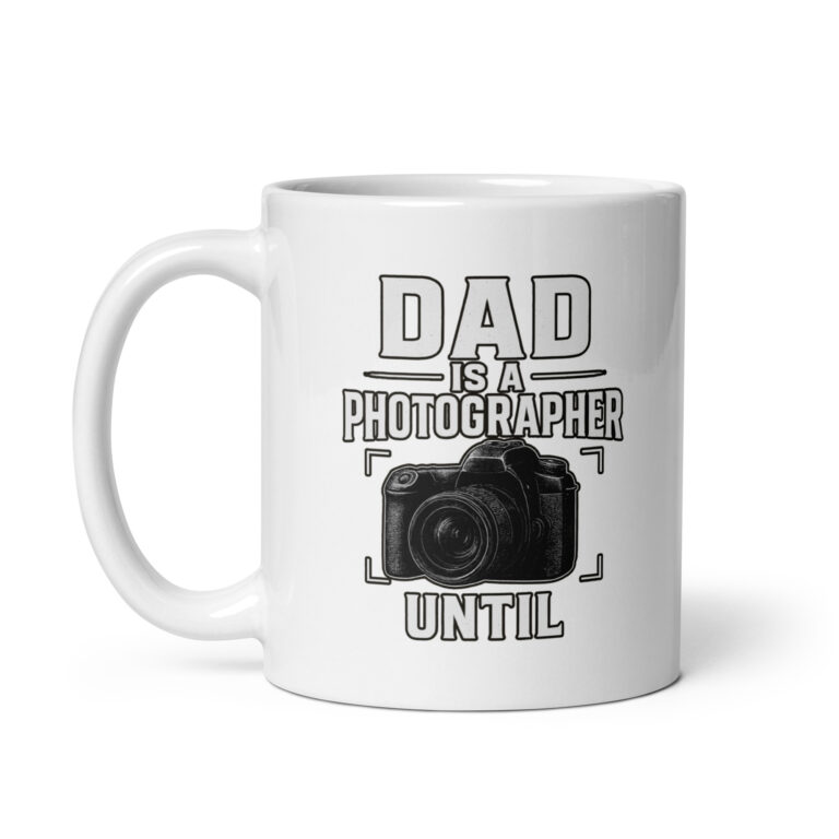 White mug with dad photographer design.