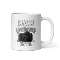 White mug with photographer dad design.