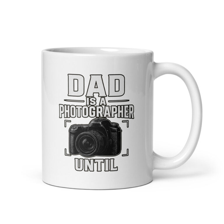 White mug with photographer dad design.